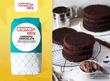 Harina preparada para pastel cremoso sabor chocolate